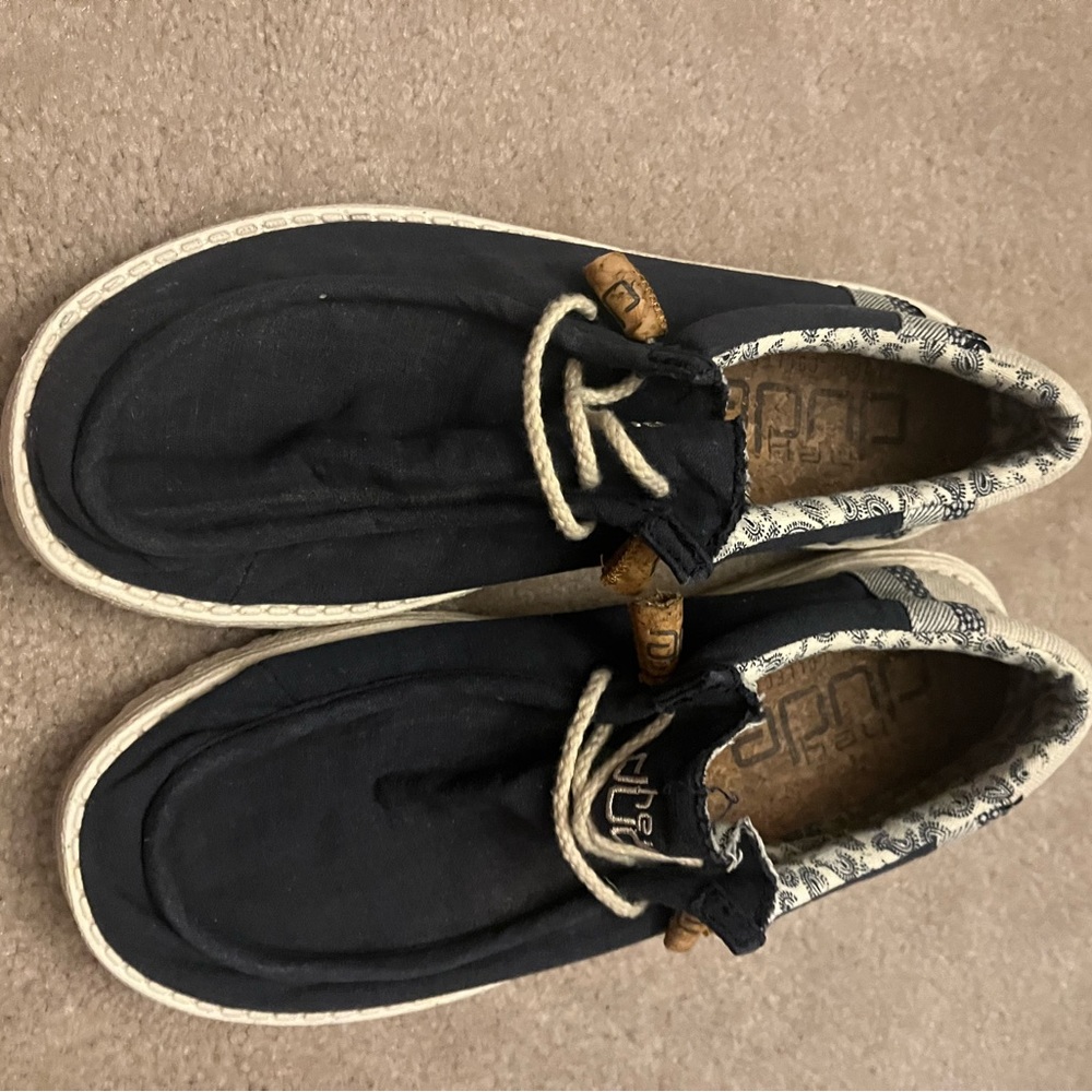 Men’s Hey Dude Size 9